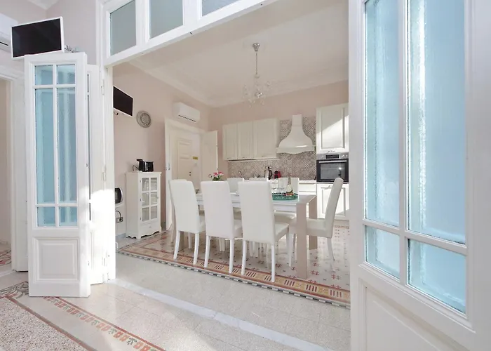 Interno 5 Elegante Residenza Per 10 Pax Vicina A Colosseo E Santa Maria Maggiore Rzym