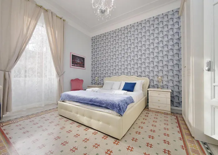 Interno 5 Elegante Residenza Per 10 Pax Vicina A Colosseo E Santa Maria Maggiore Rzym